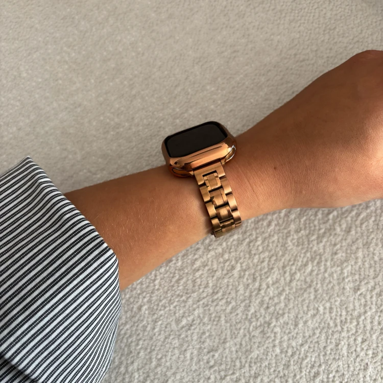 Bransoleta SLEEK do Apple Watch na nadgarstku różowe złoto